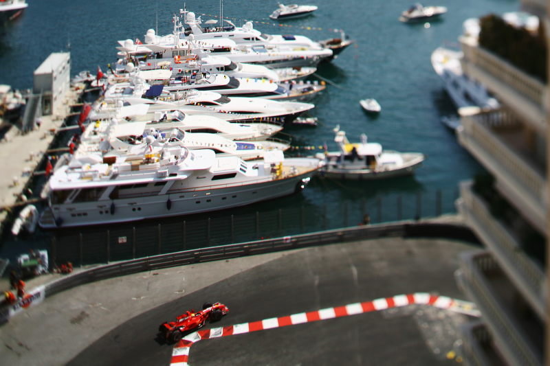 Illustration for article titled Formula One Through Tilt-Shift Lenses